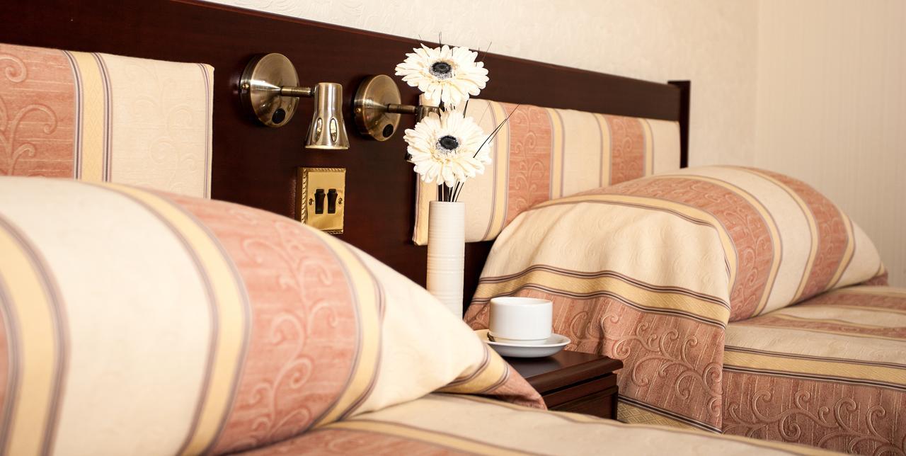 The Cnoc Hotel Struy Ngoại thất bức ảnh